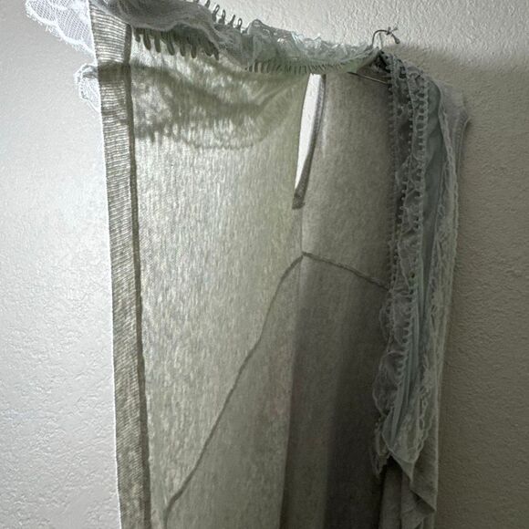 Vertigo Paris Women's Cardigan Size M Gray Tank Ruffled Open Front Angora Wool - Picture 6 of 10